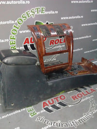 consola intre scaune Hyundai Terracan, an 2005