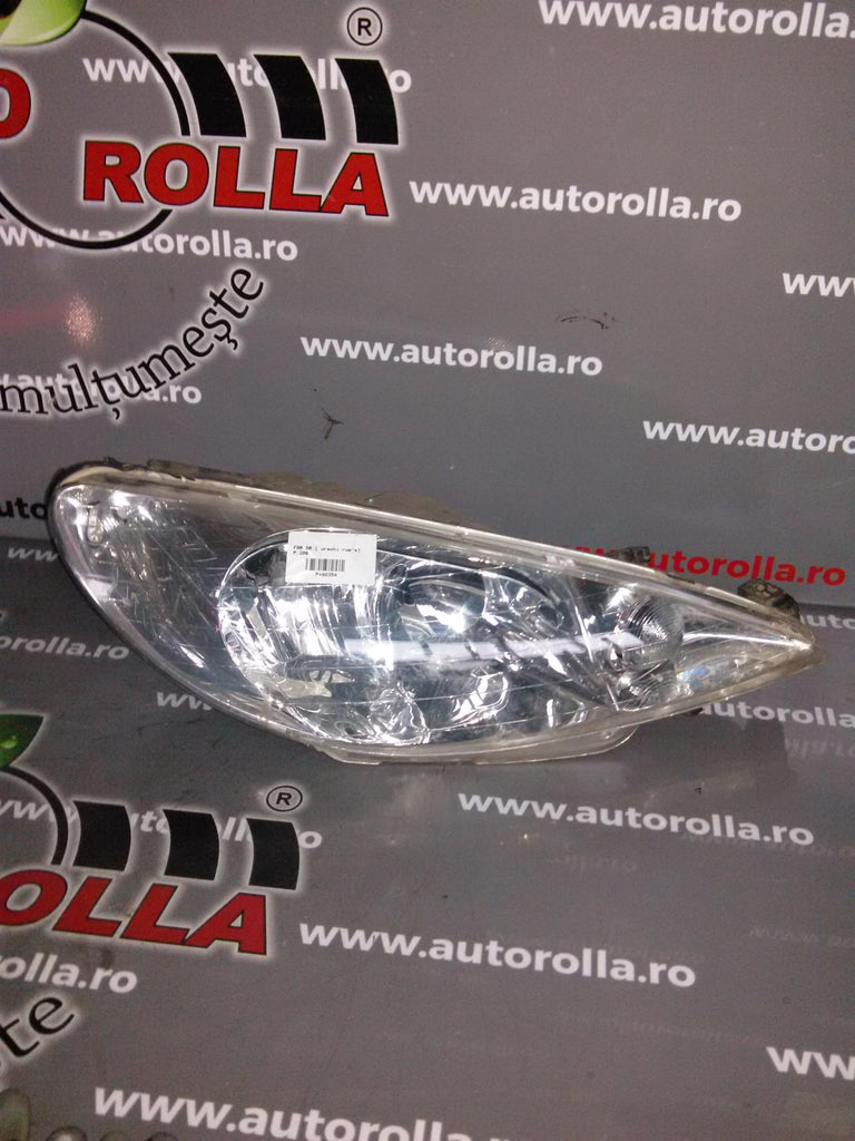 far dreapta urechi rupte Peugeot 206