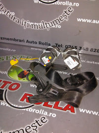 centuri siguranta fata Audi A4, an 2004