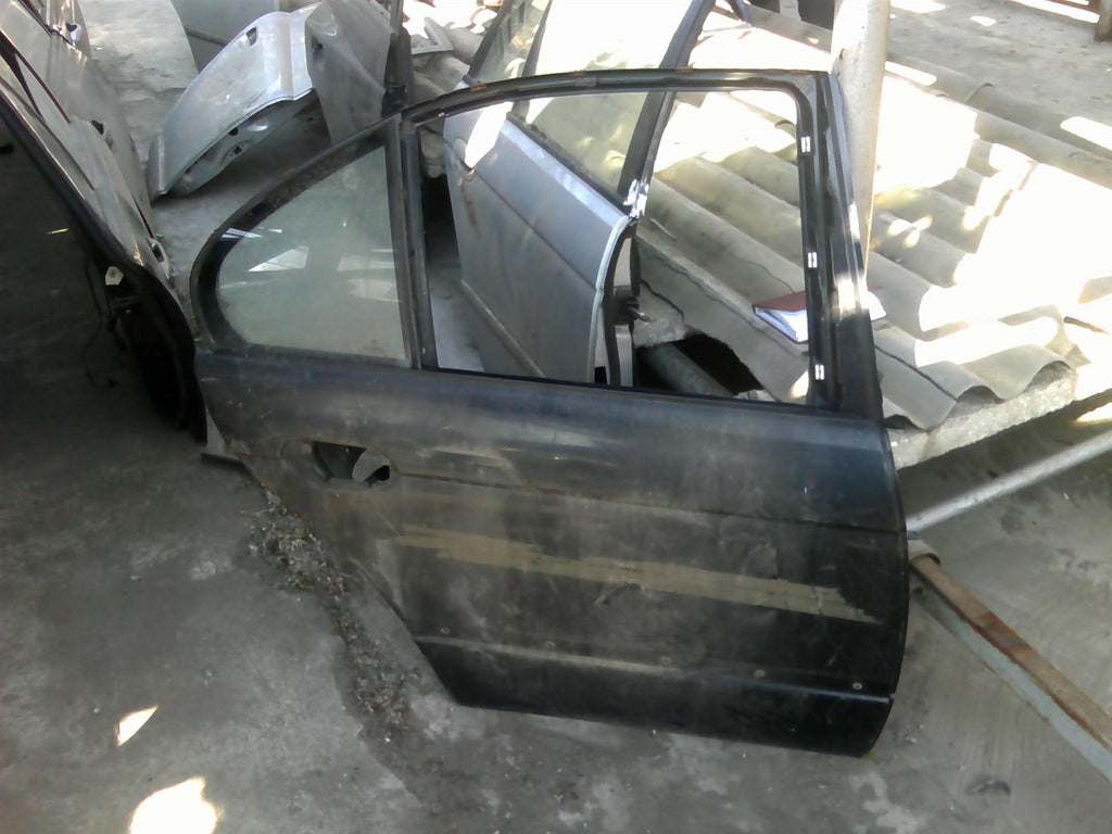 usa dreapta spate goala BMW E39