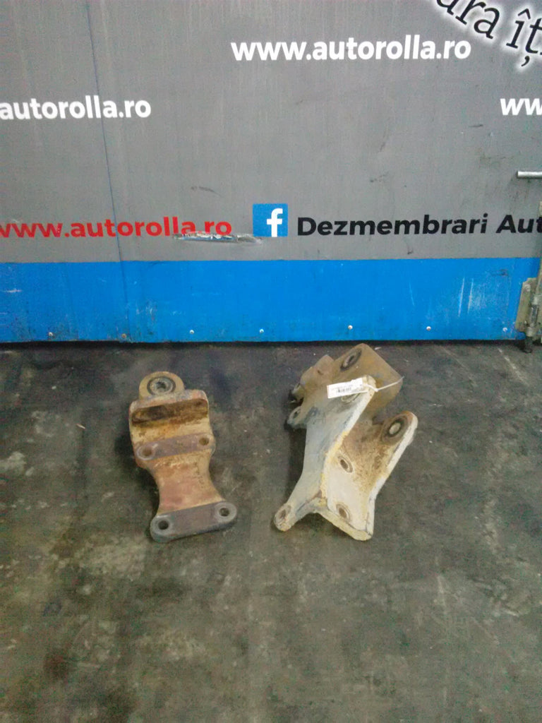 suport arc dreapta fata Daf CF 8x4, an 2008