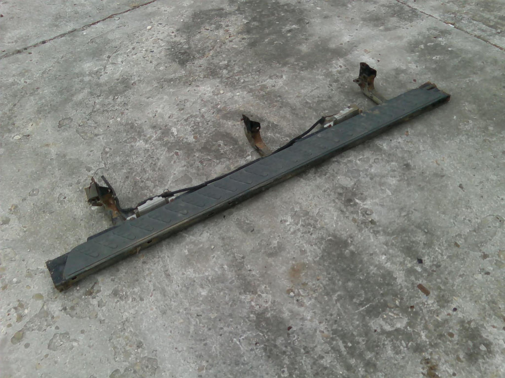 scara prag lateral stanga Mitsubishi Pajero 3, 3.2DID, an 2006