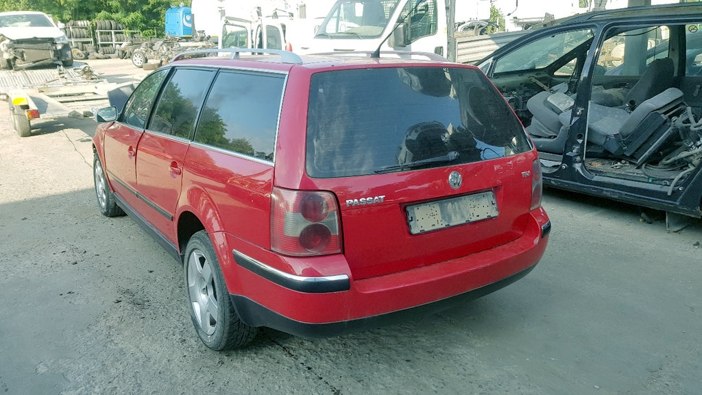 Dezmembrari Passat B5 1.9D, an 2001