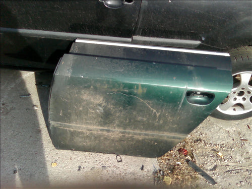 fata usa stanga spate Audi A6, an 2002