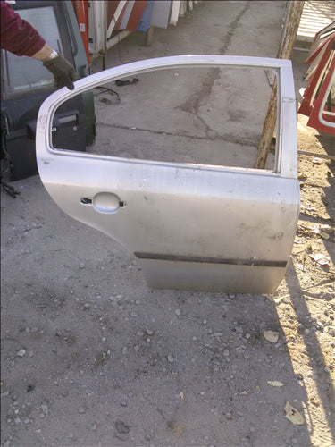 usa dreapta spate goala Skoda Octavia 1