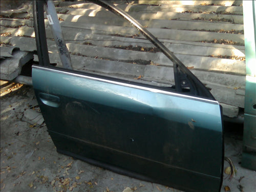 usa dreapta fata, fara geam Audi A6, an 2002