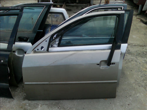 usa stanga fata goala Ford Mondeo an 2005