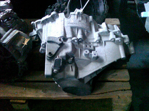 cutie viteze 4 x 4 Volvo V70, 2.4D, 4x4