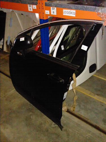 usa stanga fata fara macara Peugeot 3008 an 2010