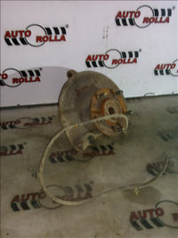 fuzeta dreapta fata Mitsubishi Outlander 2.0S, an 2006