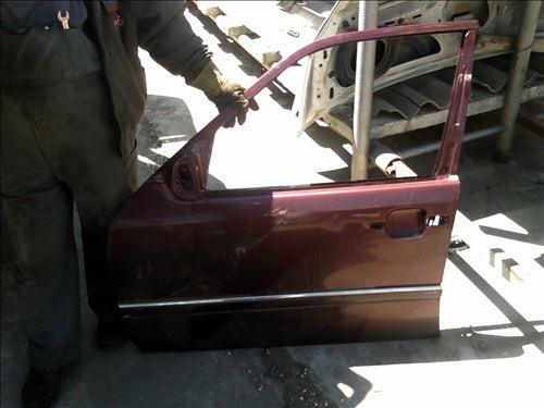 usa stanga fata goala Mercedes Cclass W202