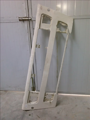 masca fata cabina crapata Volvo FM12 8x4 an 2004