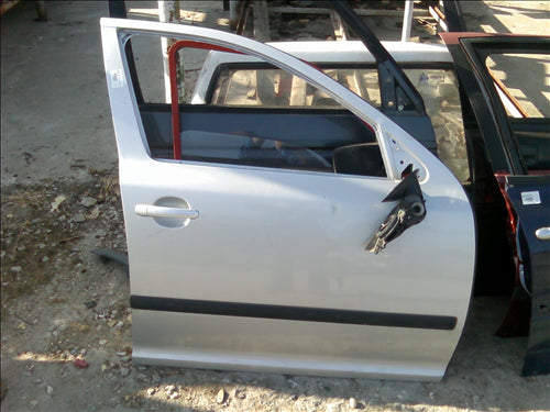 usa dreapta fata tara tapiterie Skoda Octavia 2