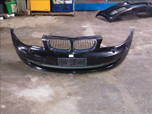 bara fata si masca BMW E87 an 2008