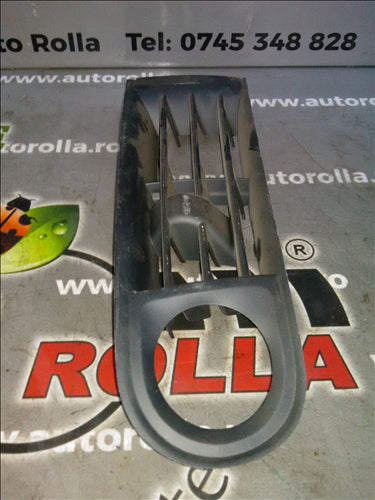 grila proiector dreapta fata Audi A3, an 2000