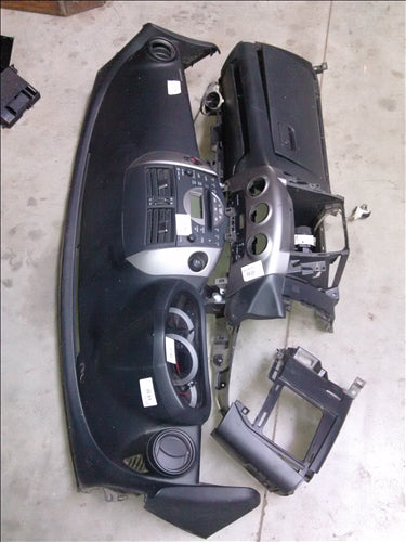 plansa bord Toyota Rav 4, 2.2D, an 2007