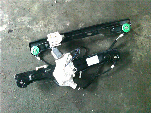 macara usa dreapta fata BMW E90