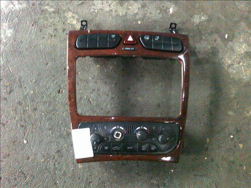 comanda aeroterma cu ac Mercedes Cclass W203benzina an 2001