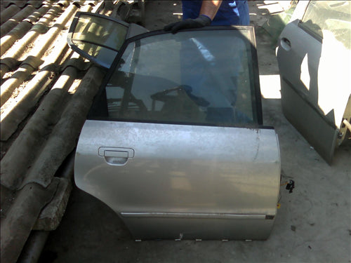 usa dreapta spate completa Audi A4, an 1998