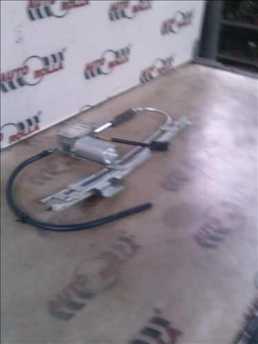 macara usa stanga spate noua Mercedes Cclass W202