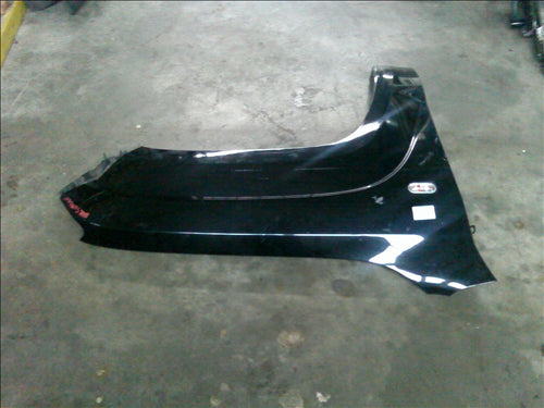 aripa dreapta fata Volkswagen Amarok an 2010