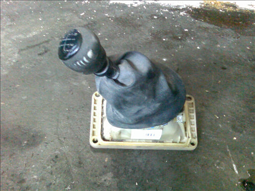 timonerie schimbator viteze Renault Kangoo 1.9D an 2006