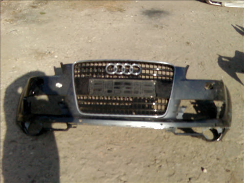 bara fata goala Audi Q7, an 2007