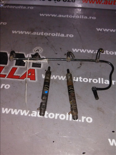 injectoare 2 buc Dacia Logan MCV 1.5DCI, an 2008