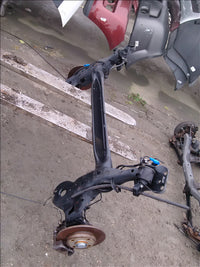 butuc roata dreapta spate Peugeot 208 an 2015