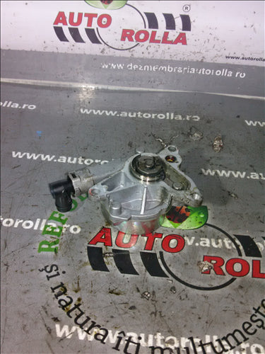 pompa vacuum Renault Trafic 2.0DCI an 2012