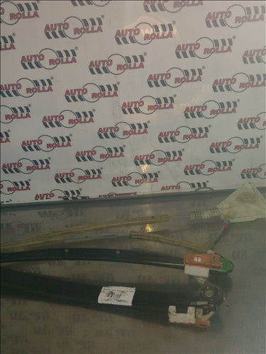 macara fara motoras dreapta fata Audi A3, an 2005