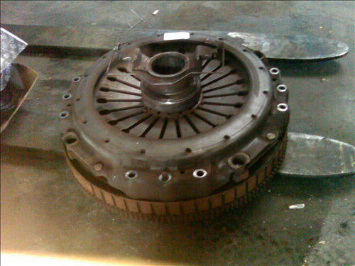 ambreiaj complet Volvo FH12 an 2008 euro5