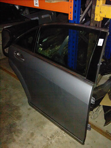 usa dreapta spate completa Mercedes Sclass W221 an 2012