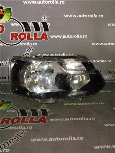 far dreapta Volkswagen T5 an 2013