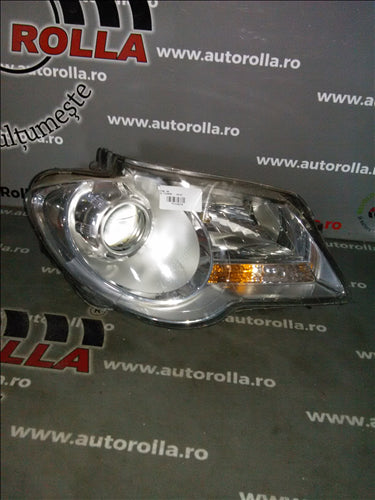 far dreapta Volkswagen Touran an 2010