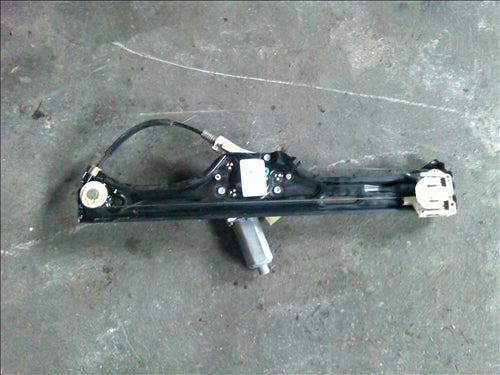 macara electrica stanga spate BMW X5 E70 an 2008