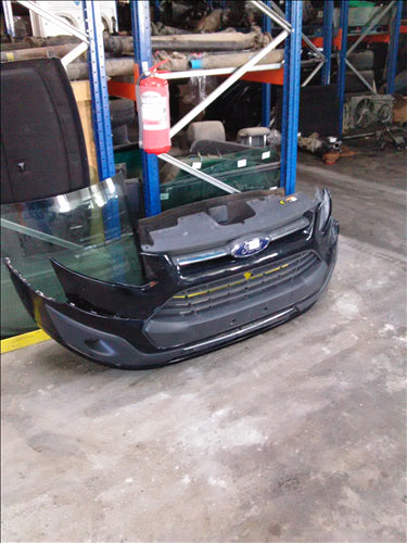 bara fata si proiectoare Ford Transit an 2017