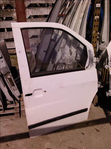 usa dreapta fata completa Mercedes Vito, an 2002