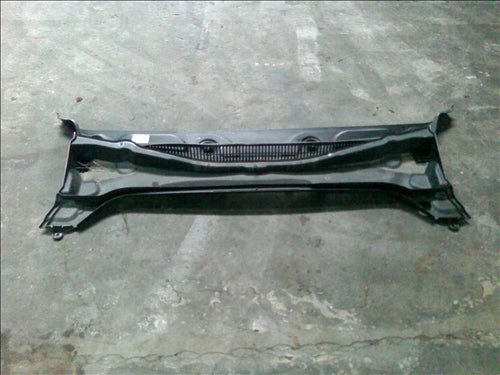 grila parbriz BMW X1 F48 an 2015