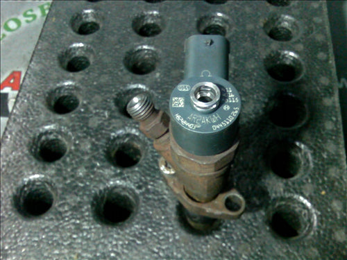 injectoare 2 buc Opel Movano 2.5CDTI an 2009