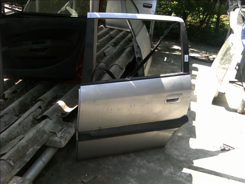usa stanga spate goala Opel Zafira A 2.0D