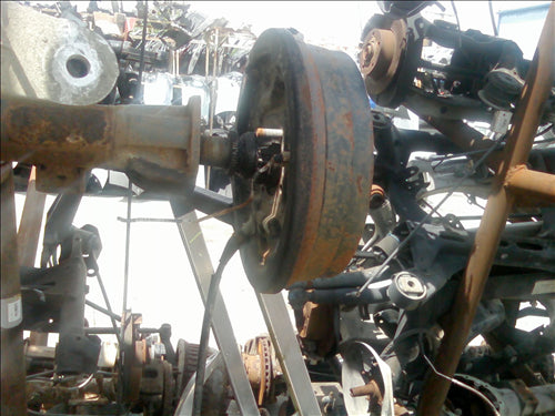 butuci si tamburi spate Nissan Navara, an 2007