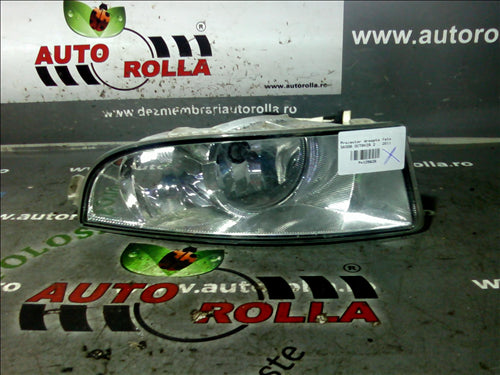 proiector dreapta fata Skoda Octavia 2 an 2011