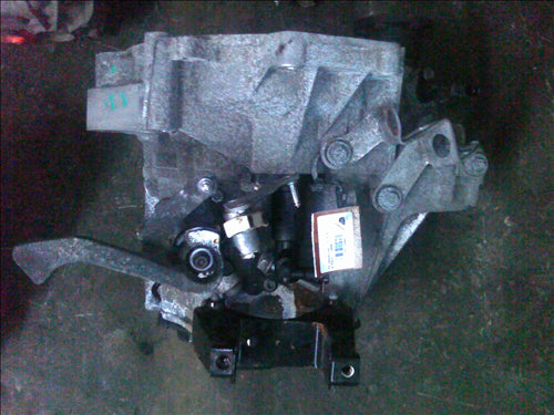 cutie viteze mecanica Volswagen Polo 1.2S  an 2006