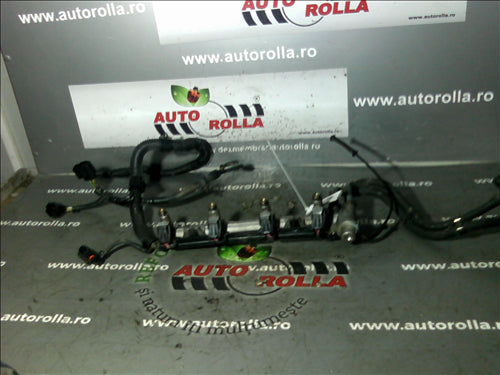 injectoare 3 buc si rampa Volkswagen Golf 4, 1.4S 16V