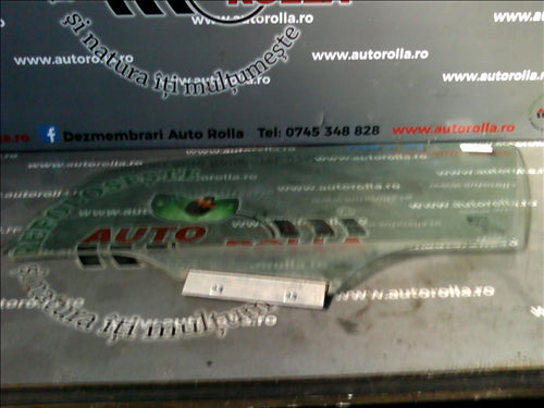 geam usa stanga fata Opel Corsa D