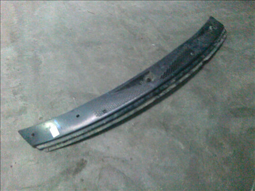 grila parbriz Ford Transit an 2004