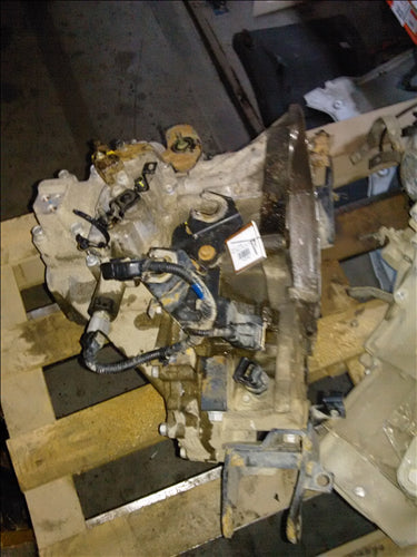 Cutie viteze Kia Ceed 1.4s 16v an 2008