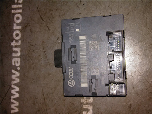 Modul control usa stanga spate Audi A4 an 2009