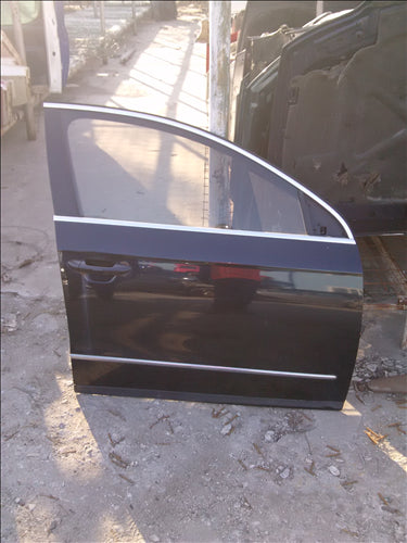 Usa dreapta fata Volkswagen Passat B6